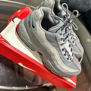Like new Nike air max 95